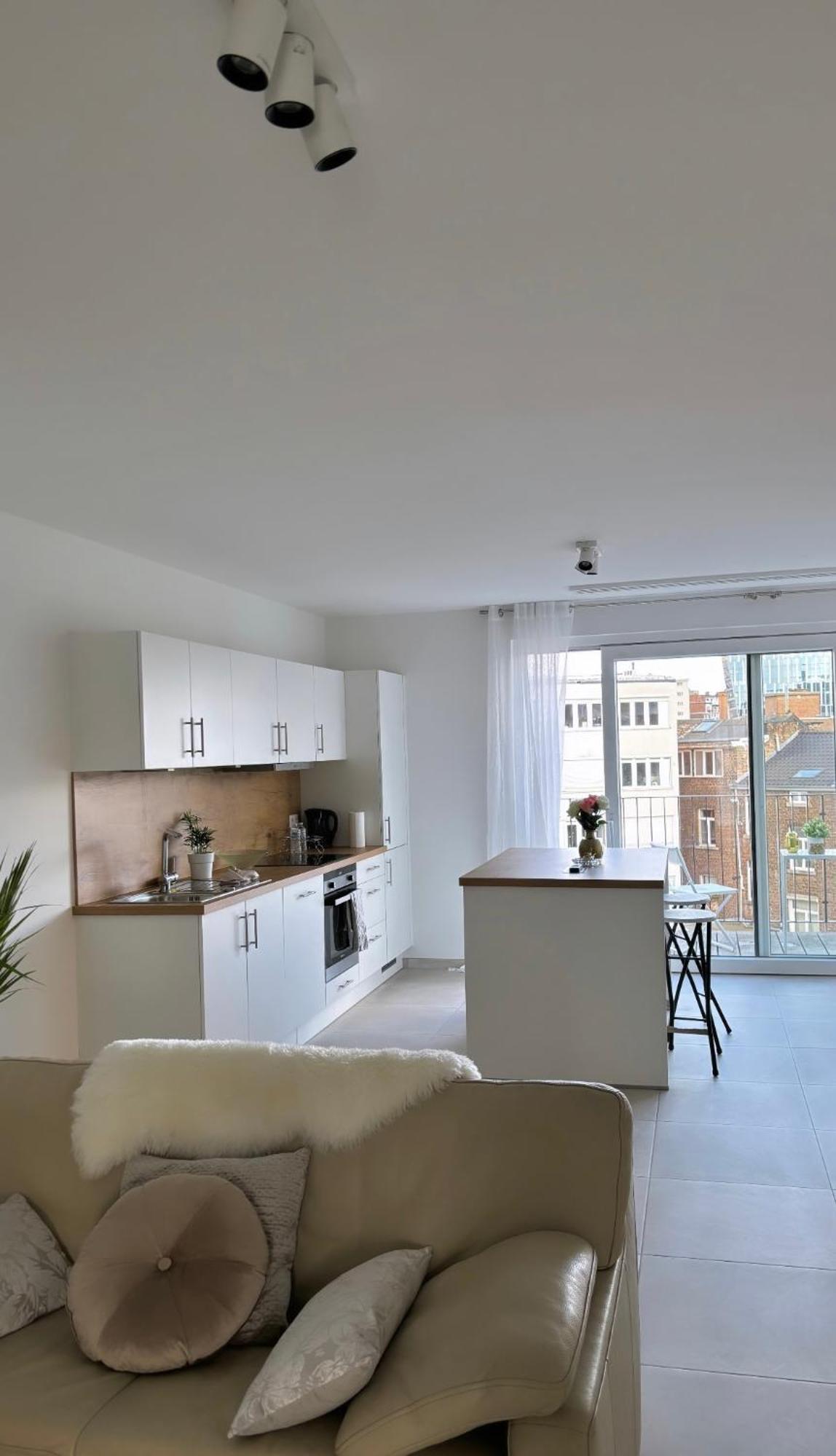 2 Bedrooms Luxury Apartment - Guillemins เลียจ ภายนอก รูปภาพ