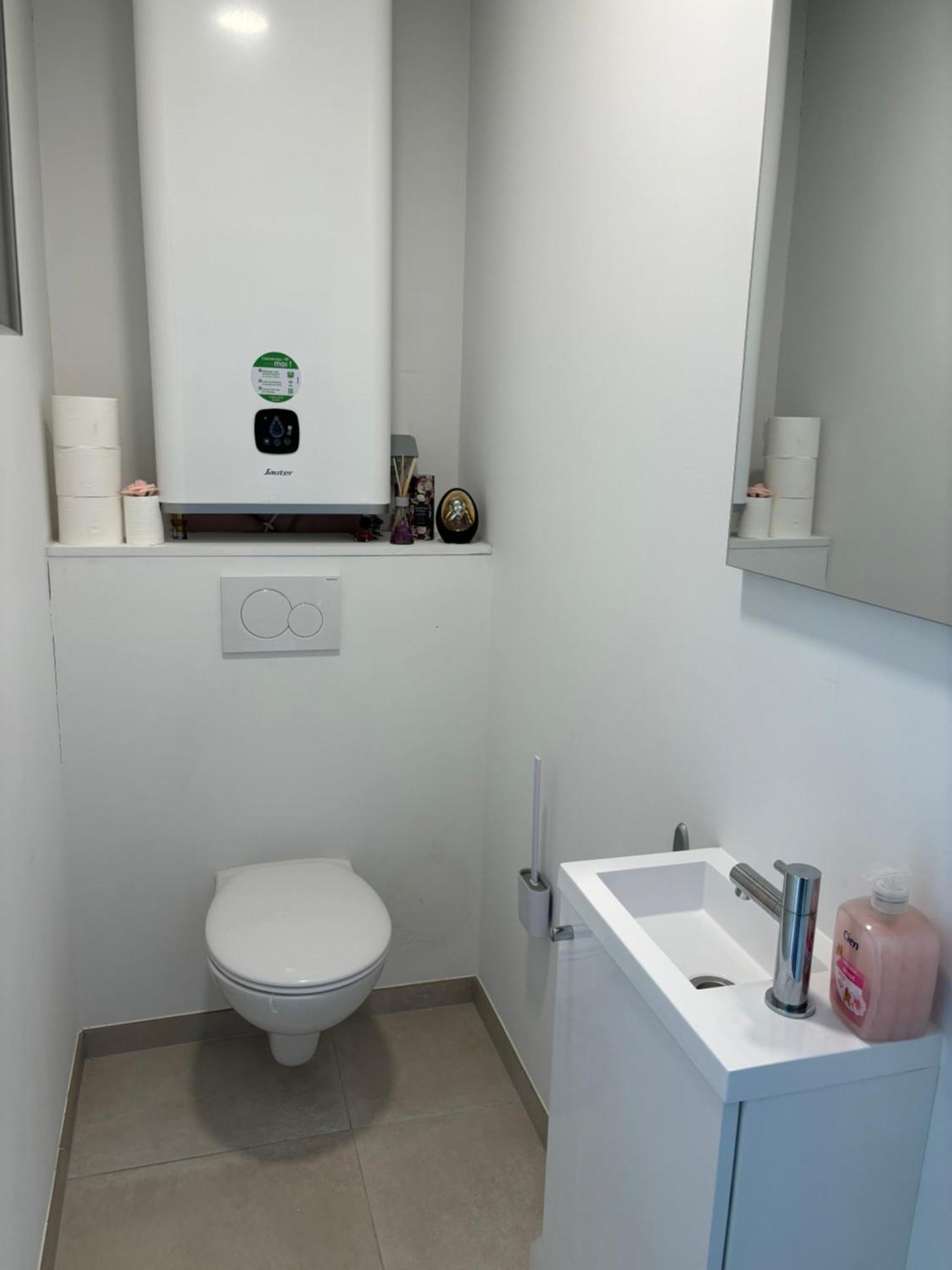 2 Bedrooms Luxury Apartment - Guillemins เลียจ ภายนอก รูปภาพ