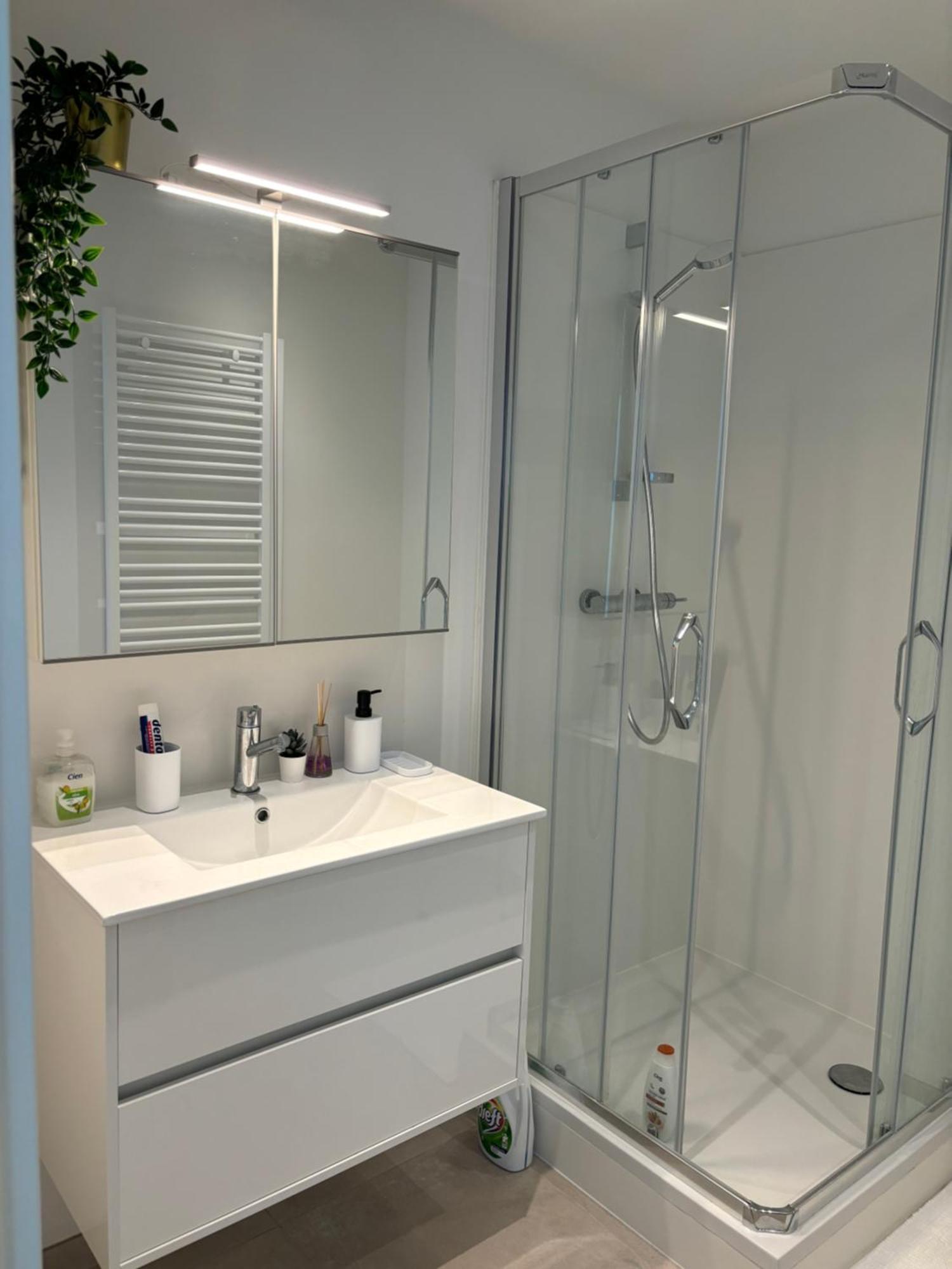 2 Bedrooms Luxury Apartment - Guillemins เลียจ ภายนอก รูปภาพ